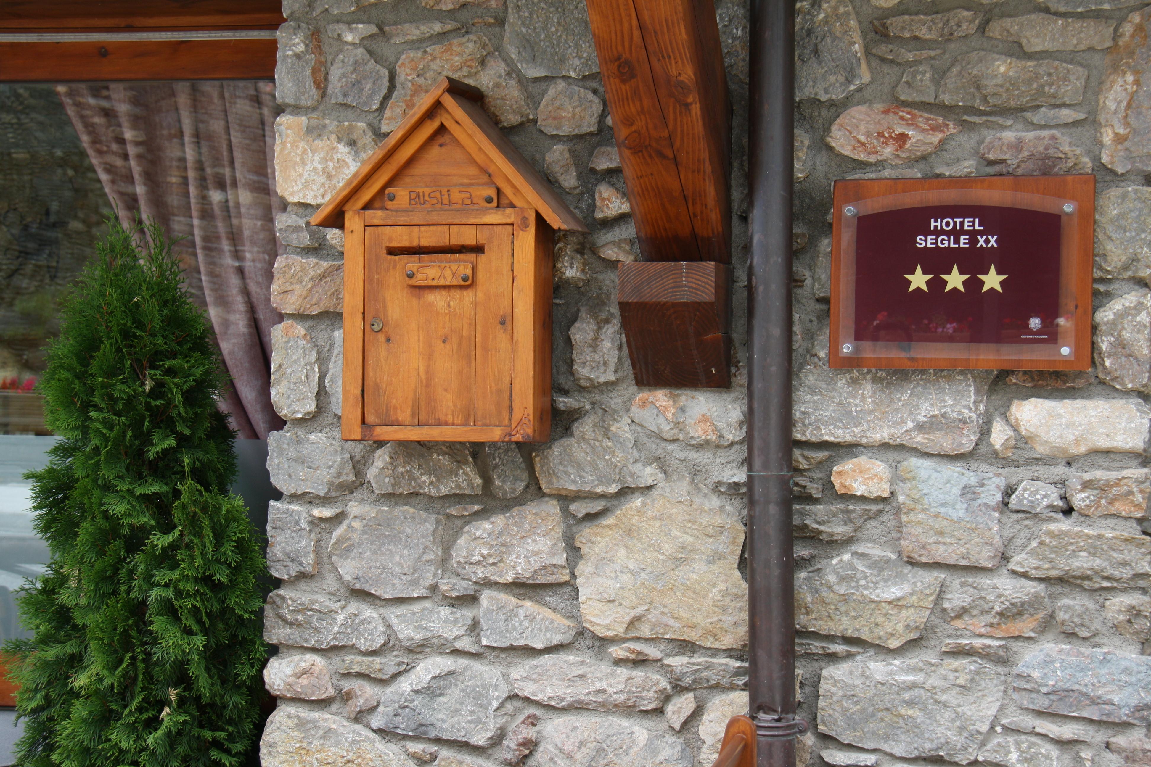 Wuau! Hotel Segle XX Ransol Exterior photo